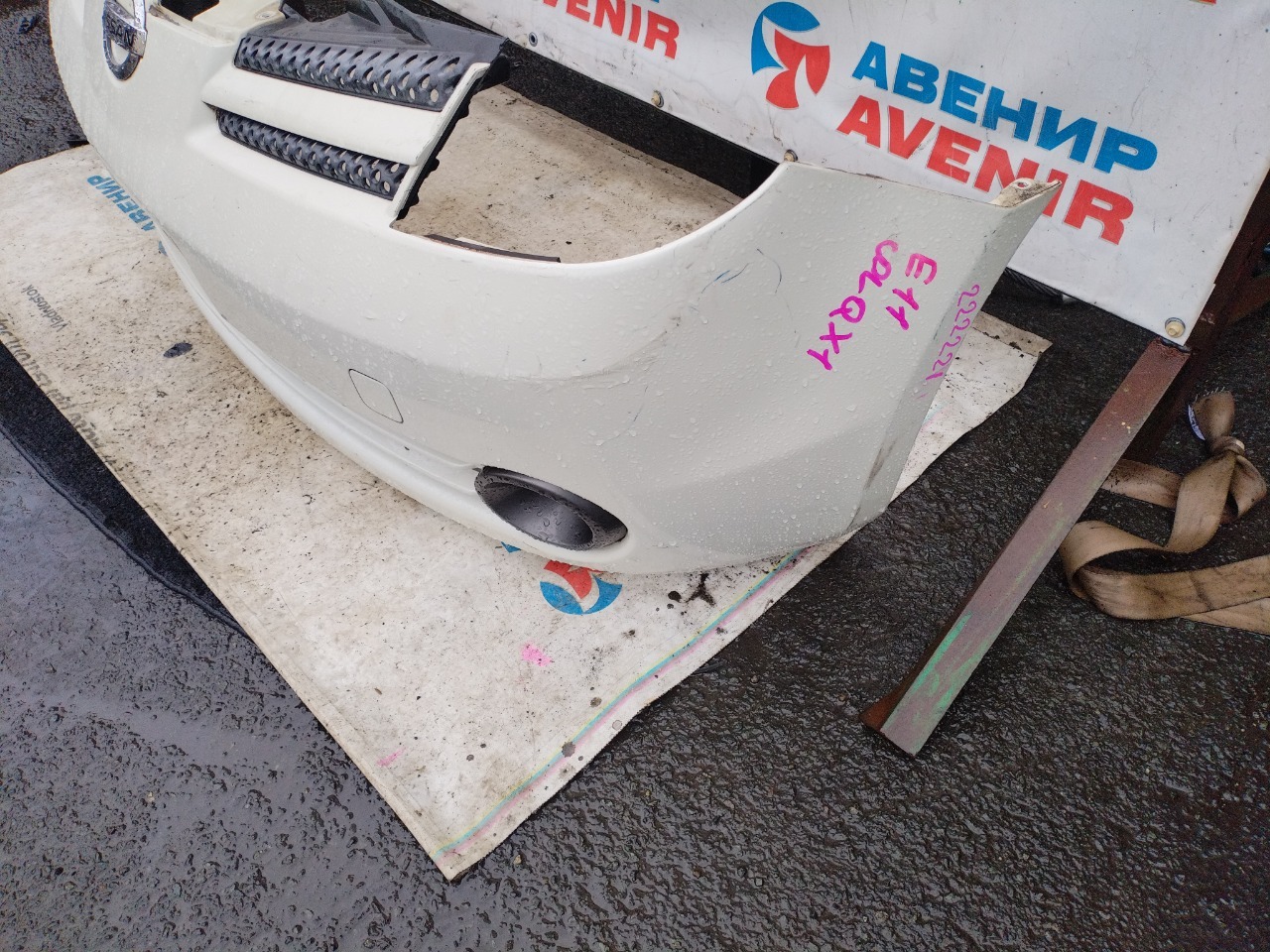 Бампер передний для NISSAN NOTE E11, NE11, ZE11, I MODEL, I MODEL 5 ракурс Бампер передний для NISSAN NOTE E11, NE11, ZE11, I MODEL, I MODEL 5 ракурс