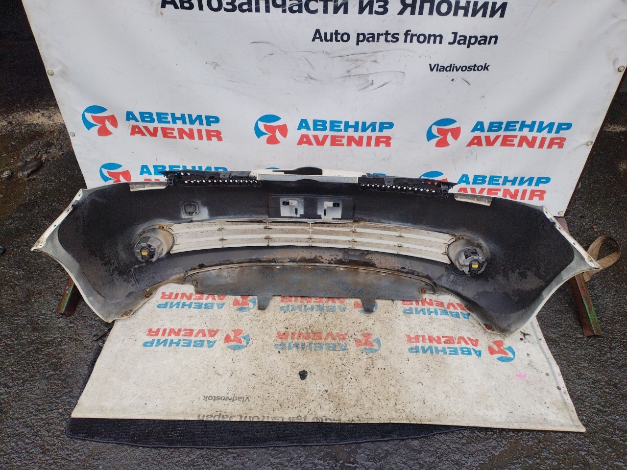 Бампер передний для NISSAN NOTE E11, NE11, ZE11, I MODEL, I MODEL 8 ракурс Бампер передний для NISSAN NOTE E11, NE11, ZE11, I MODEL, I MODEL 8 ракурс