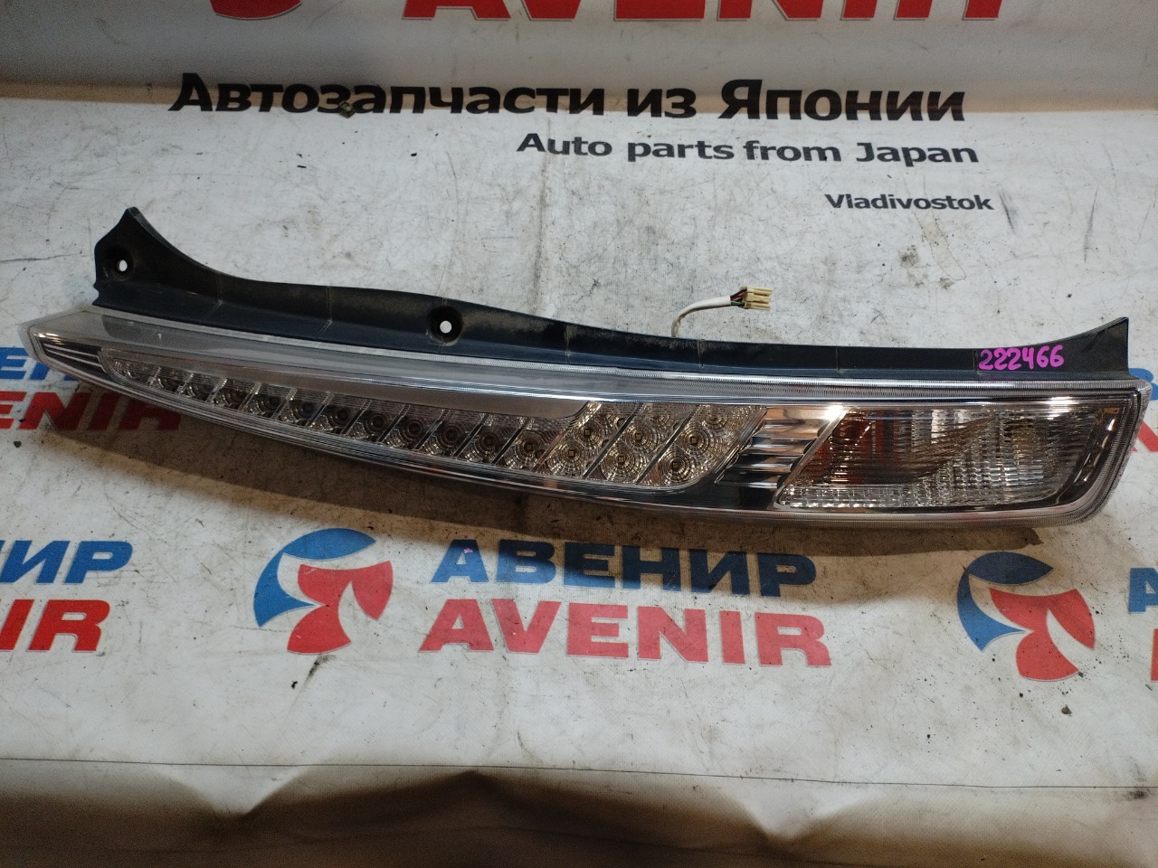 Стоп-сигнал DAIHATSU MOVE LA100S задний левый (б/у)