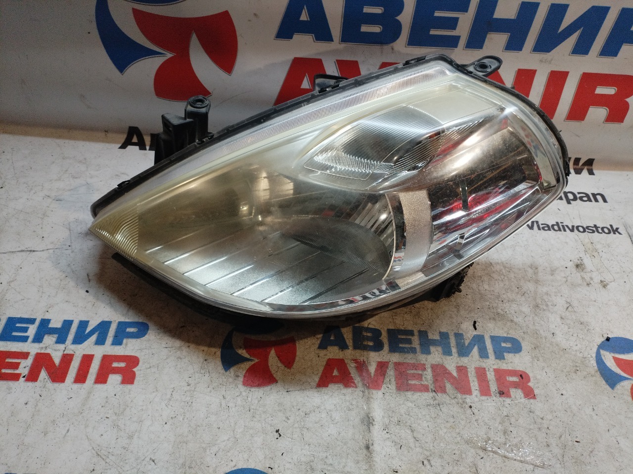 Фара NISSAN TIIDA LATIO C11 передняя левая (б/у)