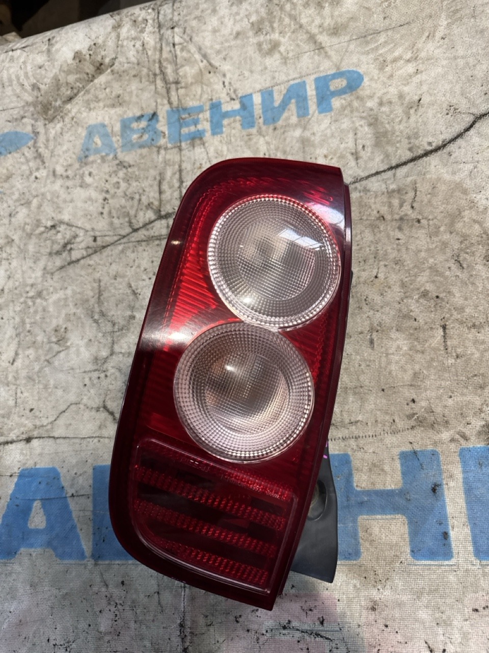Стоп-сигнал NISSAN MARCH AK12 задний левый (б/у)