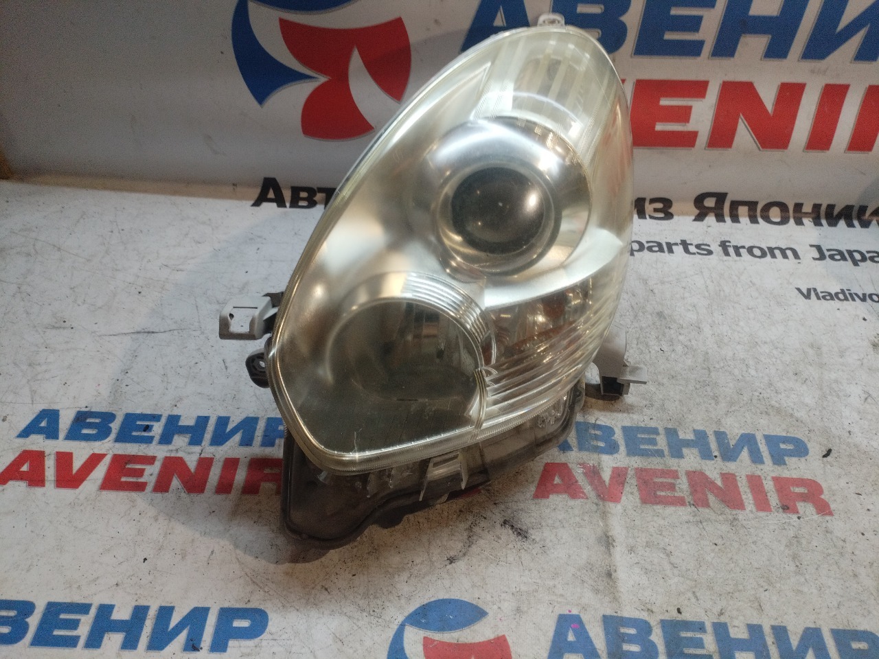 Фара TOYOTA PASSO KGC35 передняя левая (б/у)