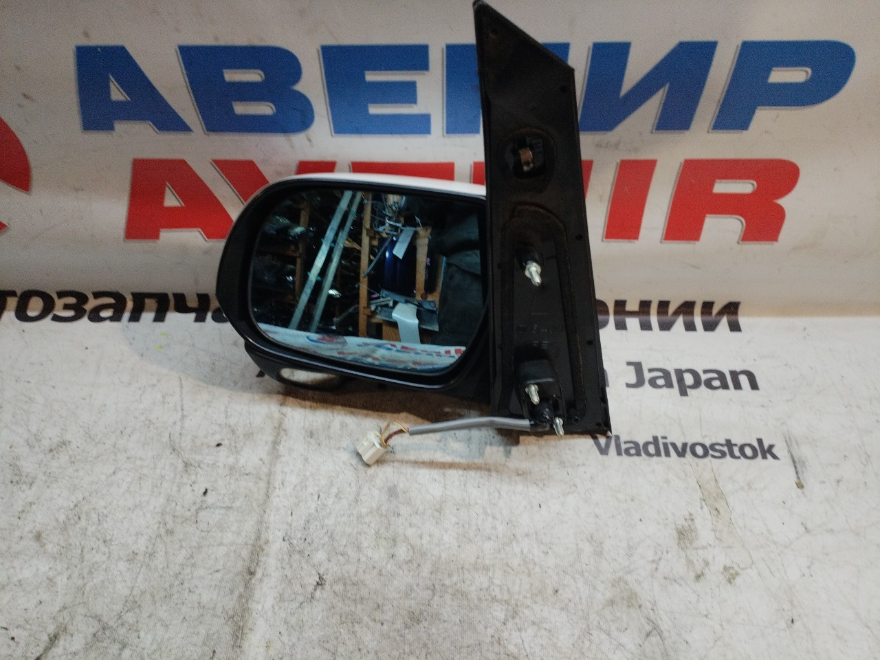 Зеркало TOYOTA ESTIMA AHR20 переднее левое (б/у)