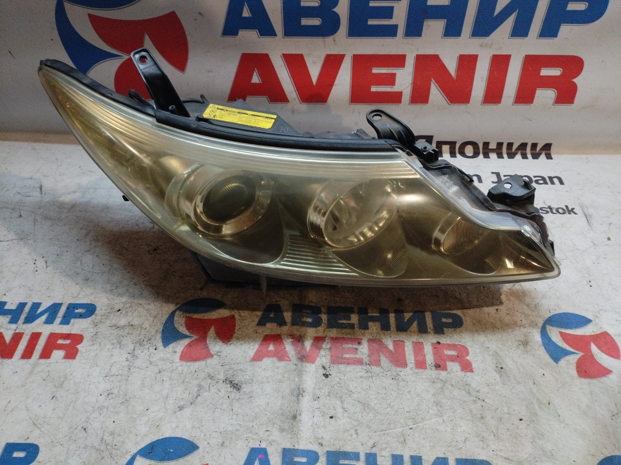 Фара TOYOTA ESTIMA ACR50 передняя правая (б/у)