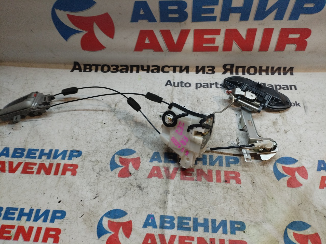 Замок двери HONDA INSIGHT ZE2 передний правый (б/у)