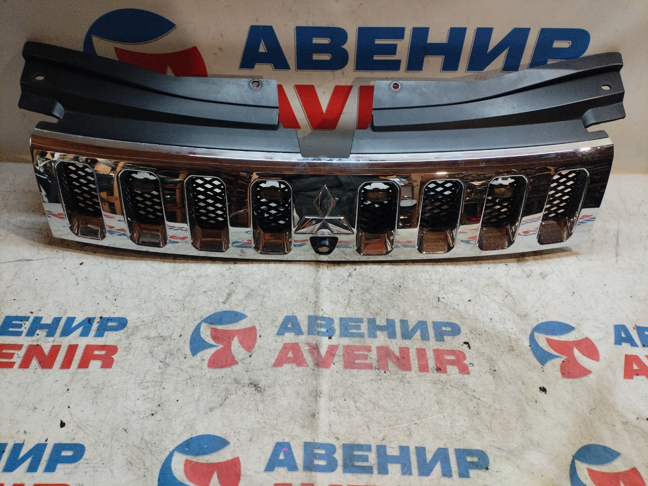 Решетка MITSUBISHI DELICA D:5 CV5W (б/у)