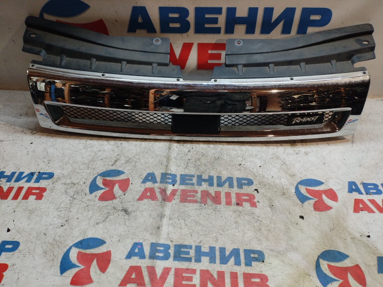 Решетка MITSUBISHI DELICA D:5 CV5W (б/у)