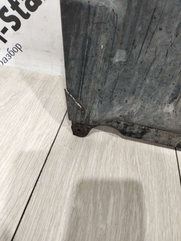 Защита антигравийная левая 316i F30 N13B16
