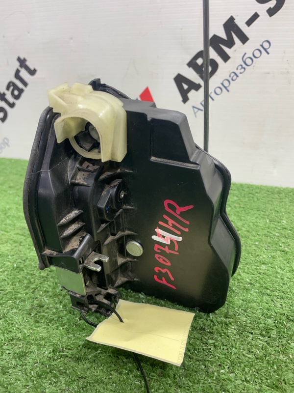 Замок двери передний правый 320i 08.03.2013 F31 N20B20B