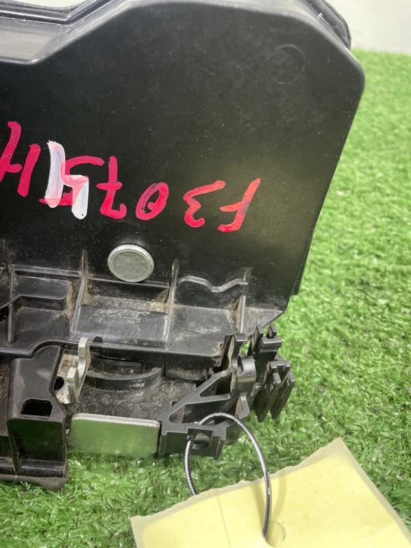 Замок двери передний правый 320i 08.03.2013 F31 N20B20B