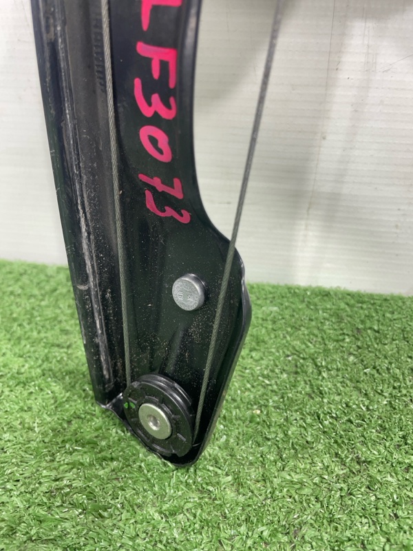 Стеклоподъемник задний левый 320i 14.06.2013 F30 N20B20B Стеклоподъемник задний левый 320i 14.06.2013 F30 N20B20B