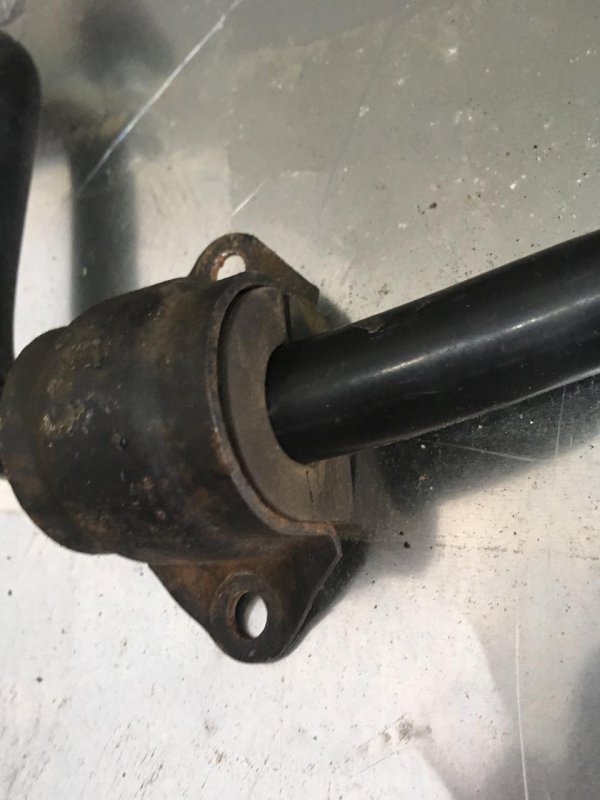 Стабилизатор поперечной устойчивости задний e60 N47D20C Стабилизатор поперечной устойчивости задний e60 N47D20C