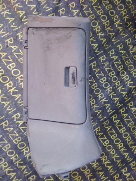 Бардачок Nissan Rnessa U30 Бардачок Nissan Rnessa U30