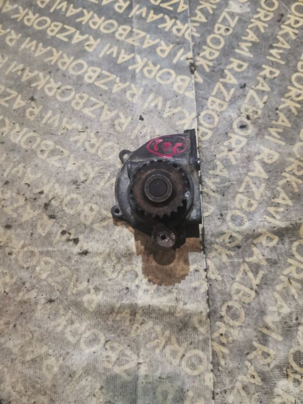 Помпа Mazda Bongo SE28M R2 Помпа Mazda Bongo SE28M R2