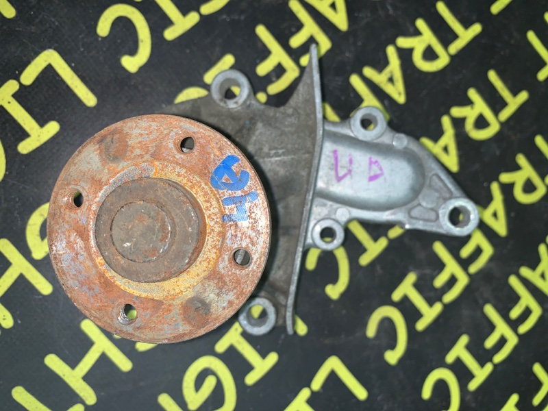 Помпа Toyota 4AFE Помпа Toyota 4AFE