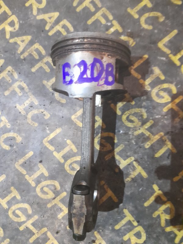 Поршень с шатуном Honda B20B Поршень с шатуном Honda B20B