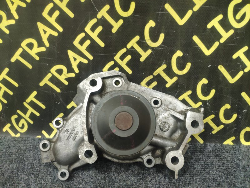 Помпа Toyota Harrier MCU36 1MZFE