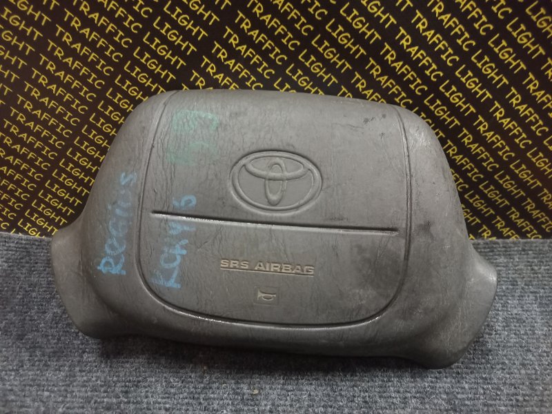 Airbag на руль Toyota Hiace Regius RCH47W 3RZFE 1999