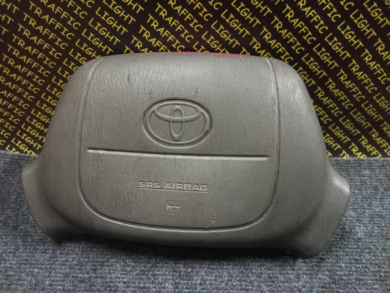 Airbag на руль Toyota Hiace Regius RCH41W 3RZFE 1999