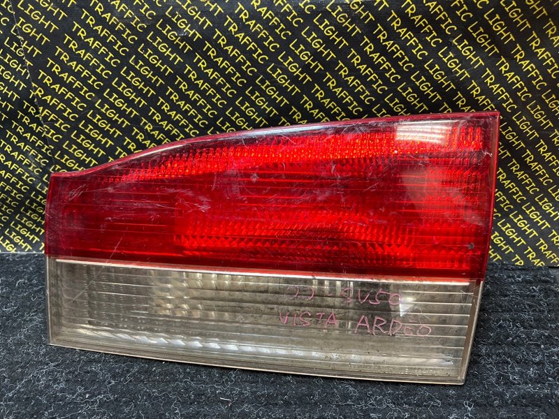 Стоп-вставка Toyota Vista SV50 задняя правая