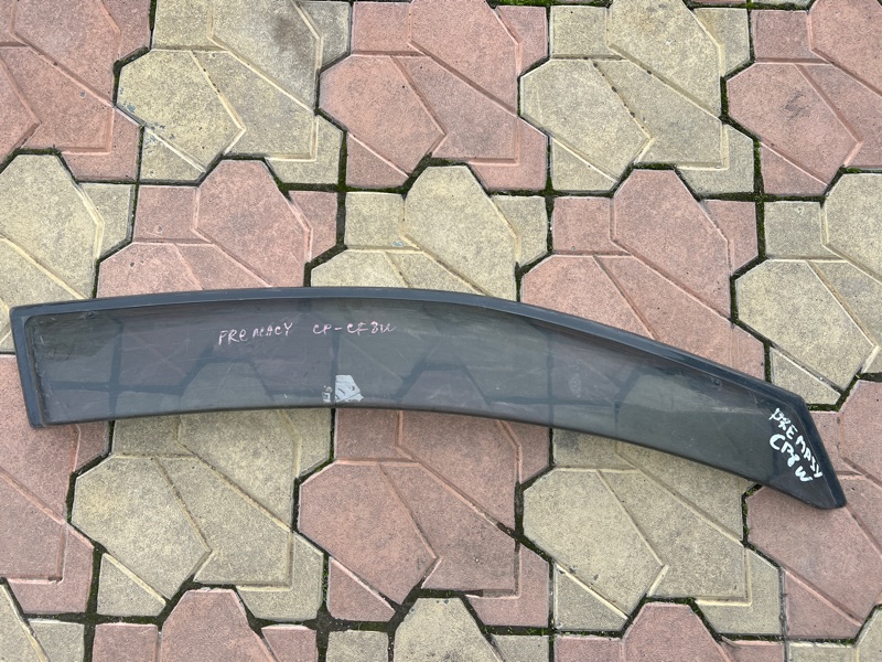 Ветровик Mazda Premacy CP8W передний правый