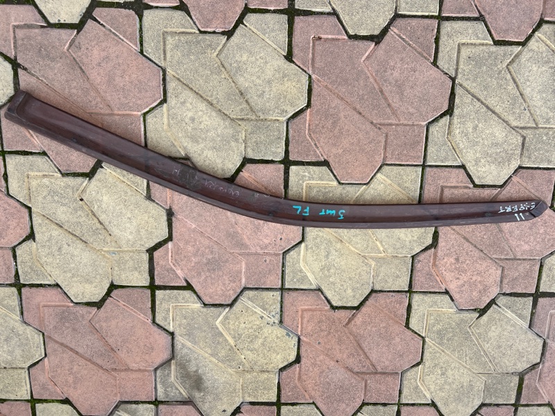 Ветровик Nissan Expert VW11 QG18DE передний левый
