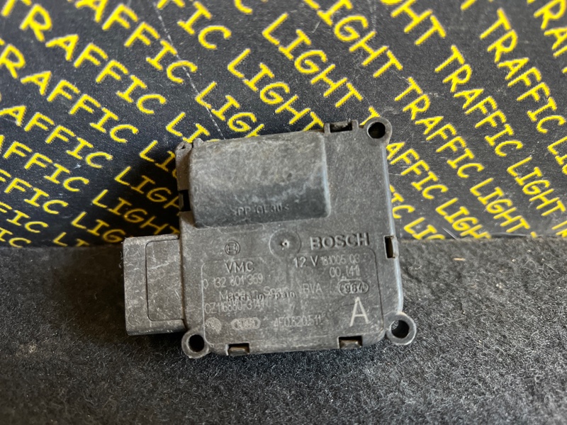 Сервопривод заслонки печки Audi S6 4F2