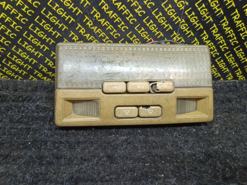 Плафон Mitsubishi Delica PA3W