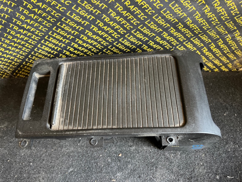Подстаканник Bmw X5 E53