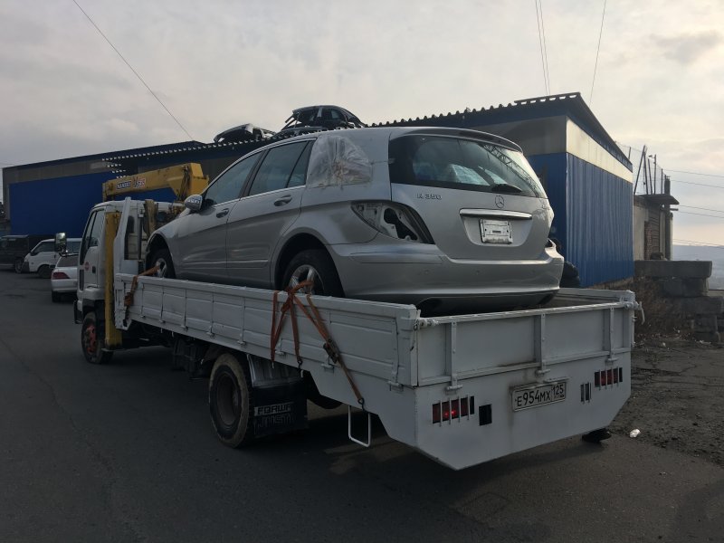 Автомобиль MERCEDES R-CLASS W251 272 2008 года в разбор