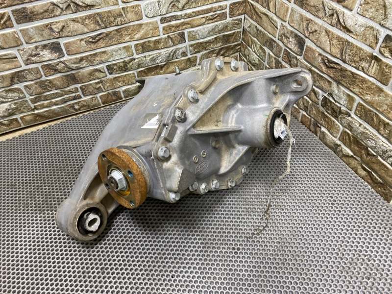 Редуктор задний Range Rover Sport 2013 L320 306DT 3.0D Редуктор задний Range Rover Sport 2013 L320 306DT 3.0D