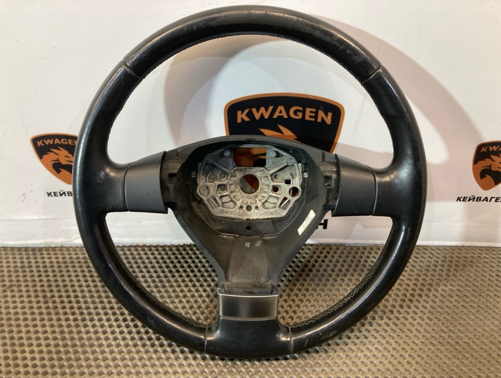 Руль Volkswagen Tiguan 2009 5N CAWA 1T0419091AB контрактная