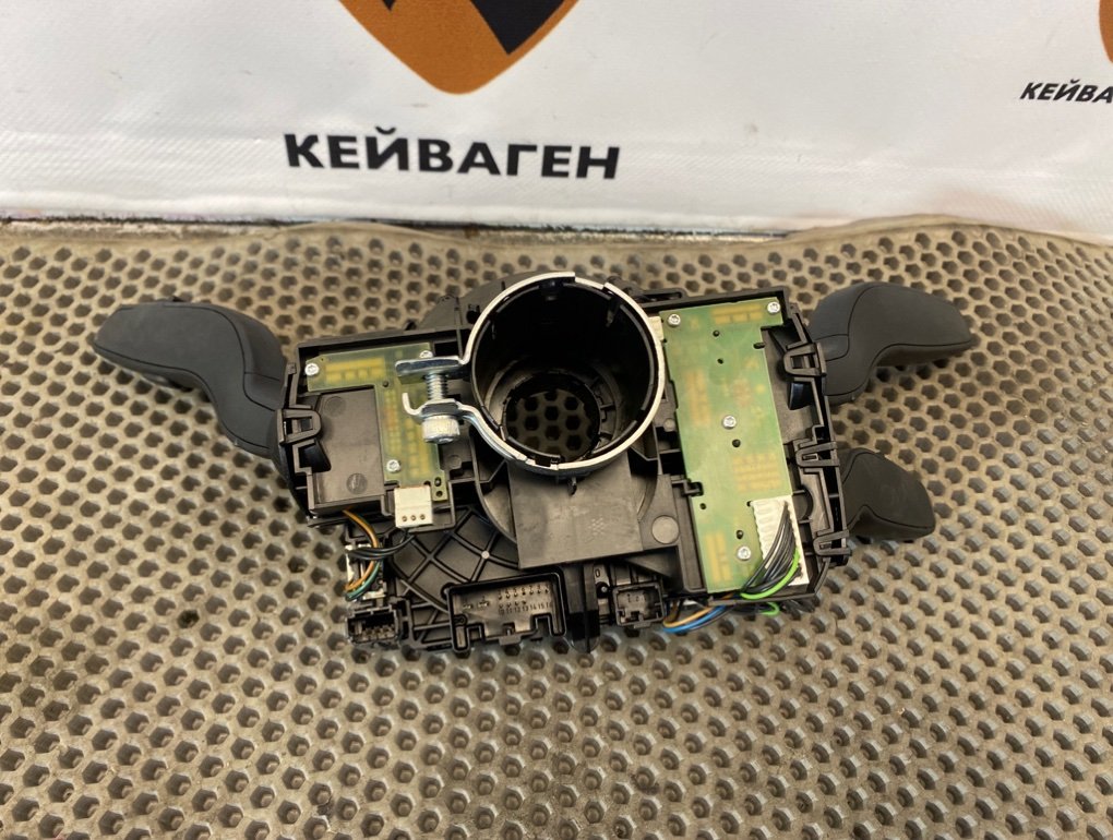 Подрулевой переключатель RS4 2013 B8 CFSA 4.2