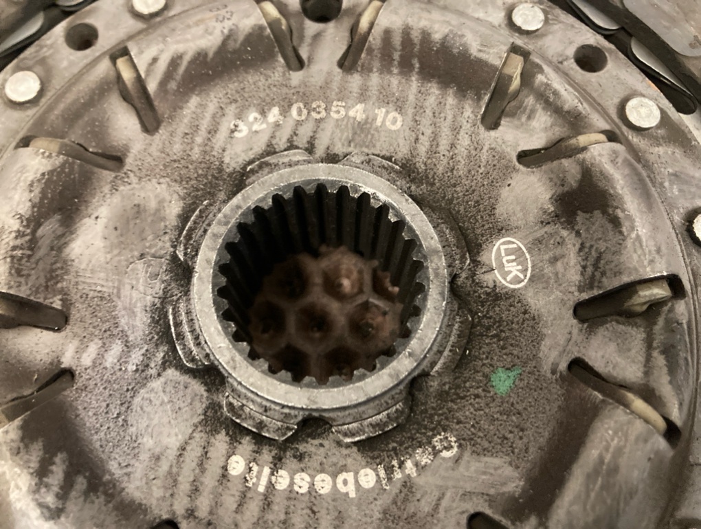 Диск сцепления Volkswagen Transporter T5 AXE 2.5 TDI