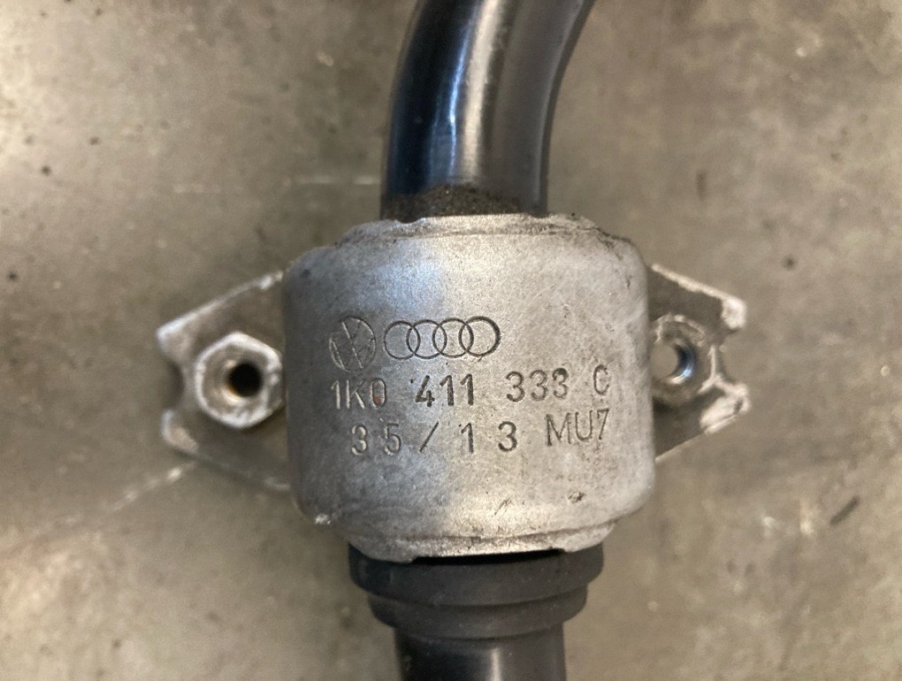 Стабилизатор поперечной устойчивости передний Tiguan 2013 5N CBA 2.0 TDI