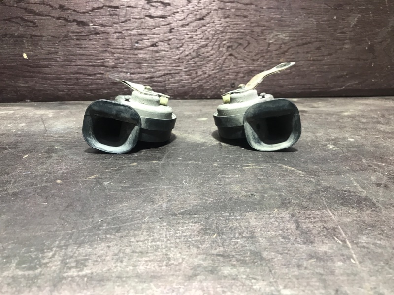 Звуковой сигнал Nissan Skyline V35 VQ25DD Звуковой сигнал Nissan Skyline V35 VQ25DD