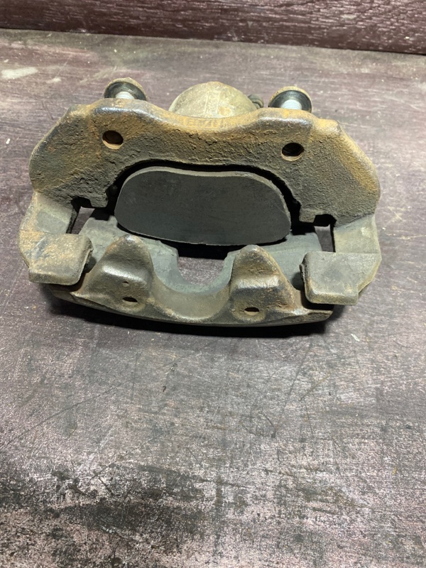 Суппорт тормозной передний правый Ford Focus CB4 QQDB Суппорт тормозной передний правый Ford Focus CB4 QQDB
