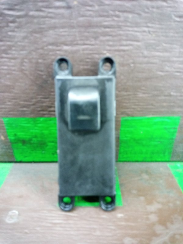 Кнопка стеклоподъемника задняя правая Nissan Maxima 1995 A32 VQ20DE 2542140U00 Б/У