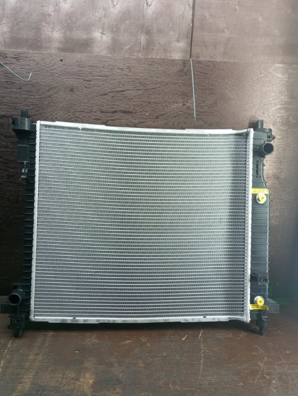 Радиатор охлаждения двигателя Cadillac SRX 2011 FFN 3.0 L01121SX57 новая