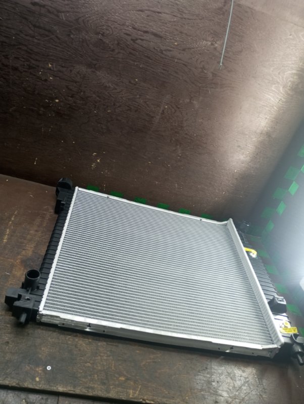 Радиатор охлаждения двигателя SRX 2011 FFN 3.0