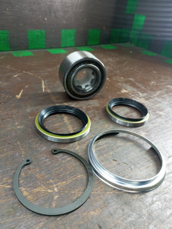 Запчасть подшипник ступицы передний Toyota RAV4 1999 A10 754514 новая Подшипник ступицы передний Toyota RAV4 1999 A10 754514 новая