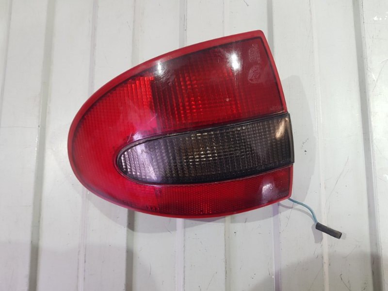 Фонарь задний левый 31105