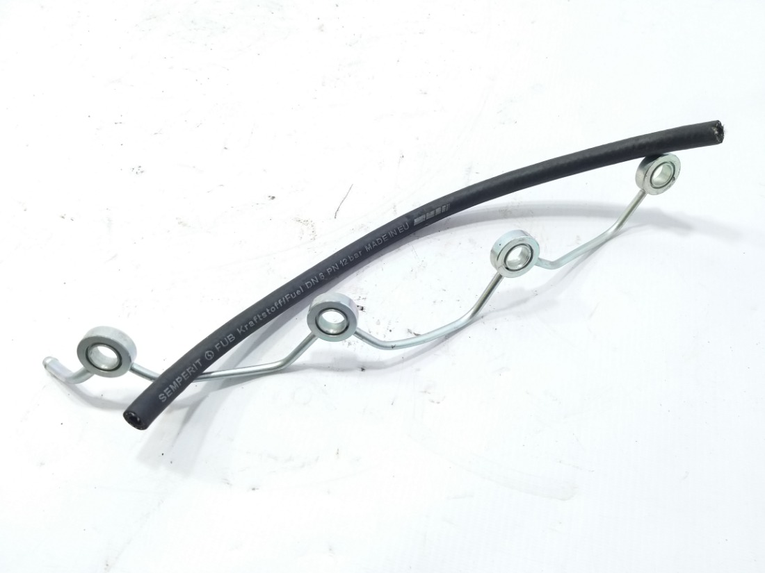 Трубка топливная обратная Isuzu Bighorn UBS69 4JG2 8943682492 контрактная