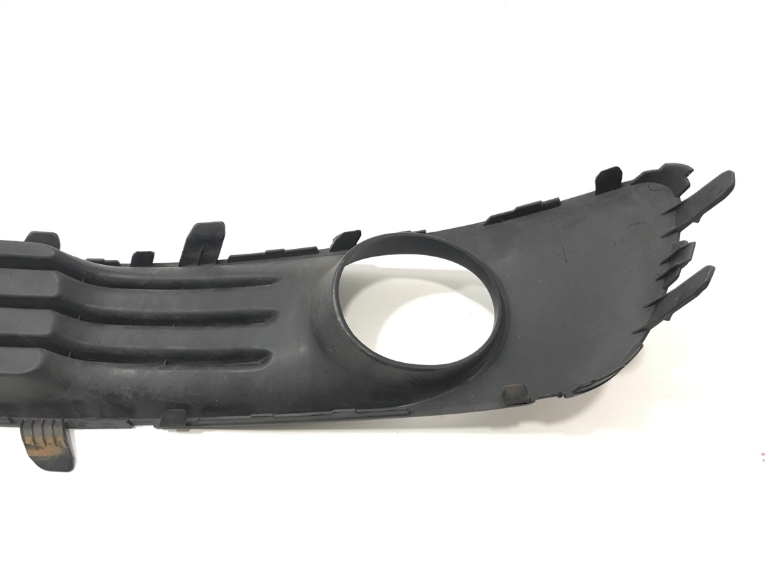 Накладка противотуманной фары левая Legacy 2004 BPE EZ30 Накладка противотуманной фары левая Legacy 2004 BPE EZ30