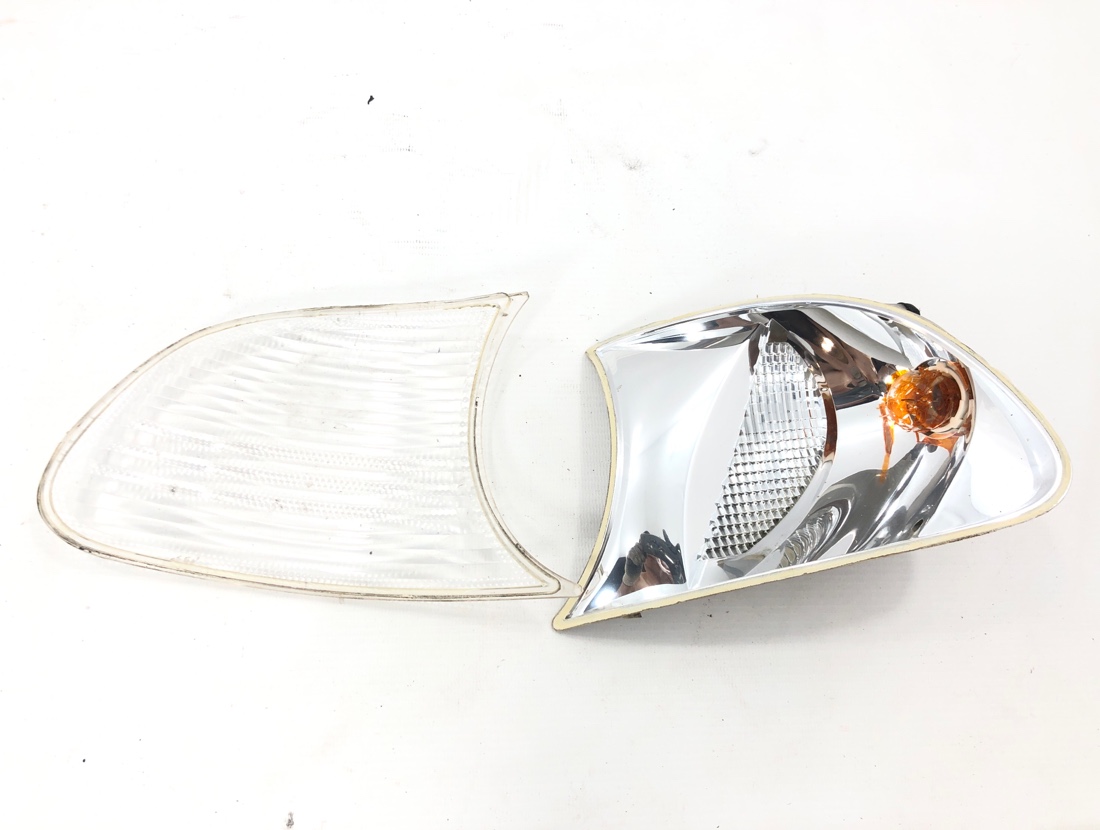 Габарит левый 3-Series 2000 E46 Габарит левый 3-Series 2000 E46