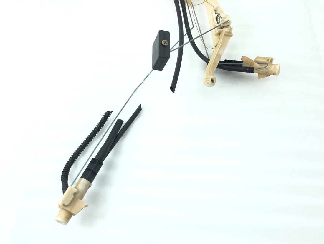 Датчик уровня топлива BMW X5 E53 M54B30