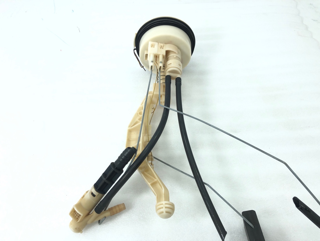 Датчик уровня топлива X5 2004 E53 M54B30