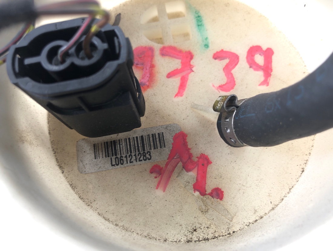 Датчик уровня топлива X5 2004 E53 M54B30