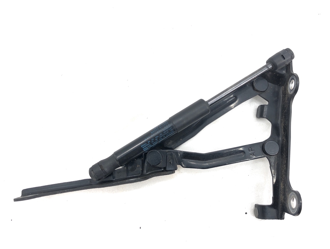 Амортизатор крышки багажника GT 86 2013 ZN6 FA20