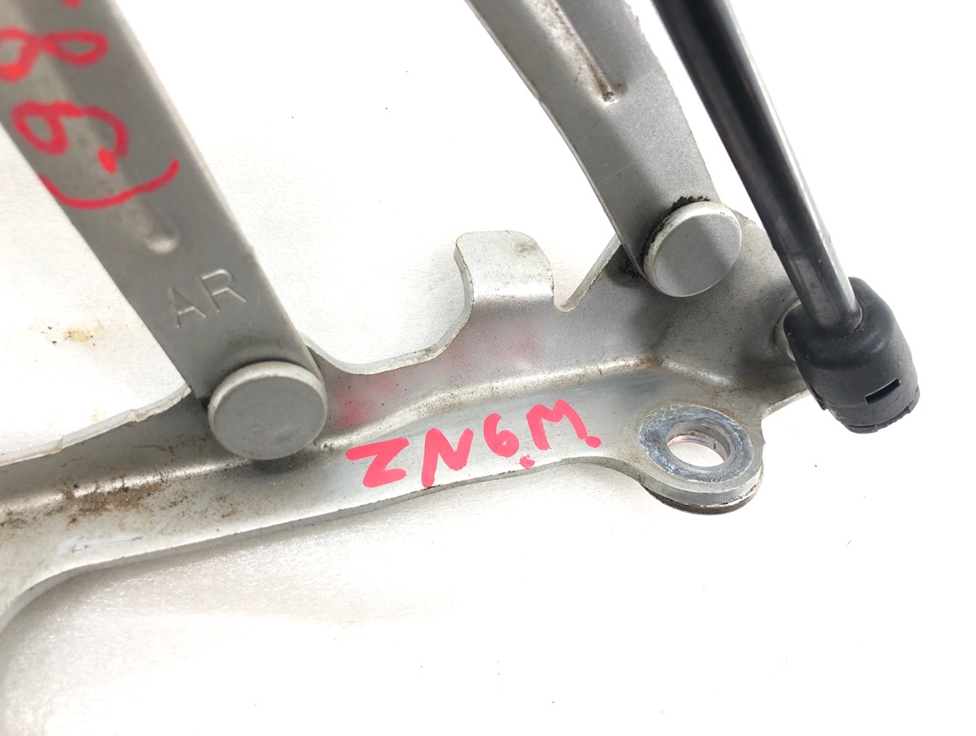 Амортизатор крышки багажника Toyota GT 86 ZN6 FA20